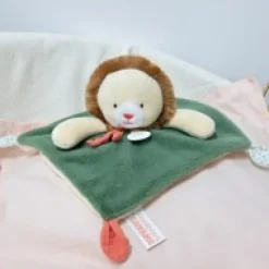 Discount Doudou plat lion beige et vert - 25 cm Cadeaux Naissance|Les Prix Doux