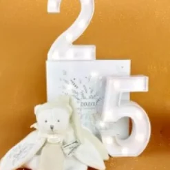 Hot Doudou plat pétales Ours Blanc - 25 cm - Collection Anniversaire Doudou® Anniversaire|Ours